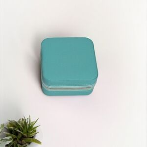 Teal Travel Jewelry Organizer Case – Removable Divider